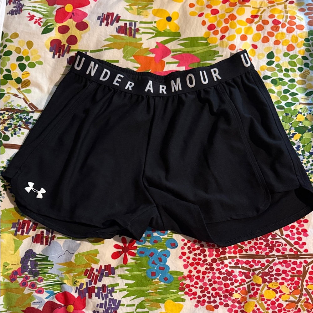 Medium Under Armour Women's Black Athletic Shorts